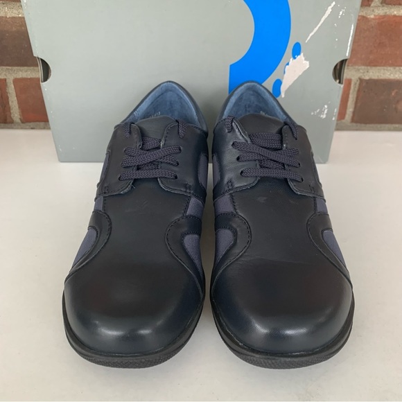 Softwalk Topeka navy blue leather lace up sneakers Women’s US 6 N Narrow width - Picture 3 of 10